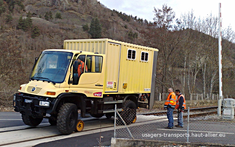 sncf-infra-07jan2013-controle-des-rails.jpg