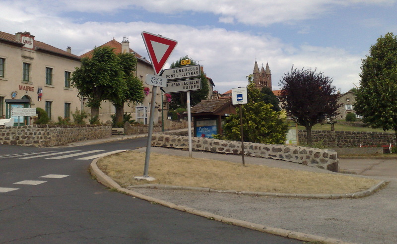 effacement-routier-alleyras-croisement-d31-d33-mairie-cayres-01.jpg