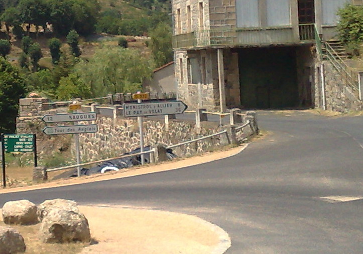 effacement-routier-alleyras-croisement-d33-d332-st-prejet-00.jpg