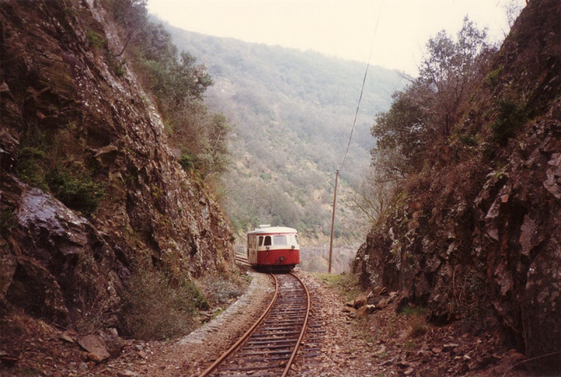 00-1200px-autorail_tournon-lamastre314.jpg