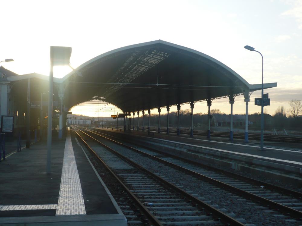 quai_de_la_gare_sncf_castres.jpg