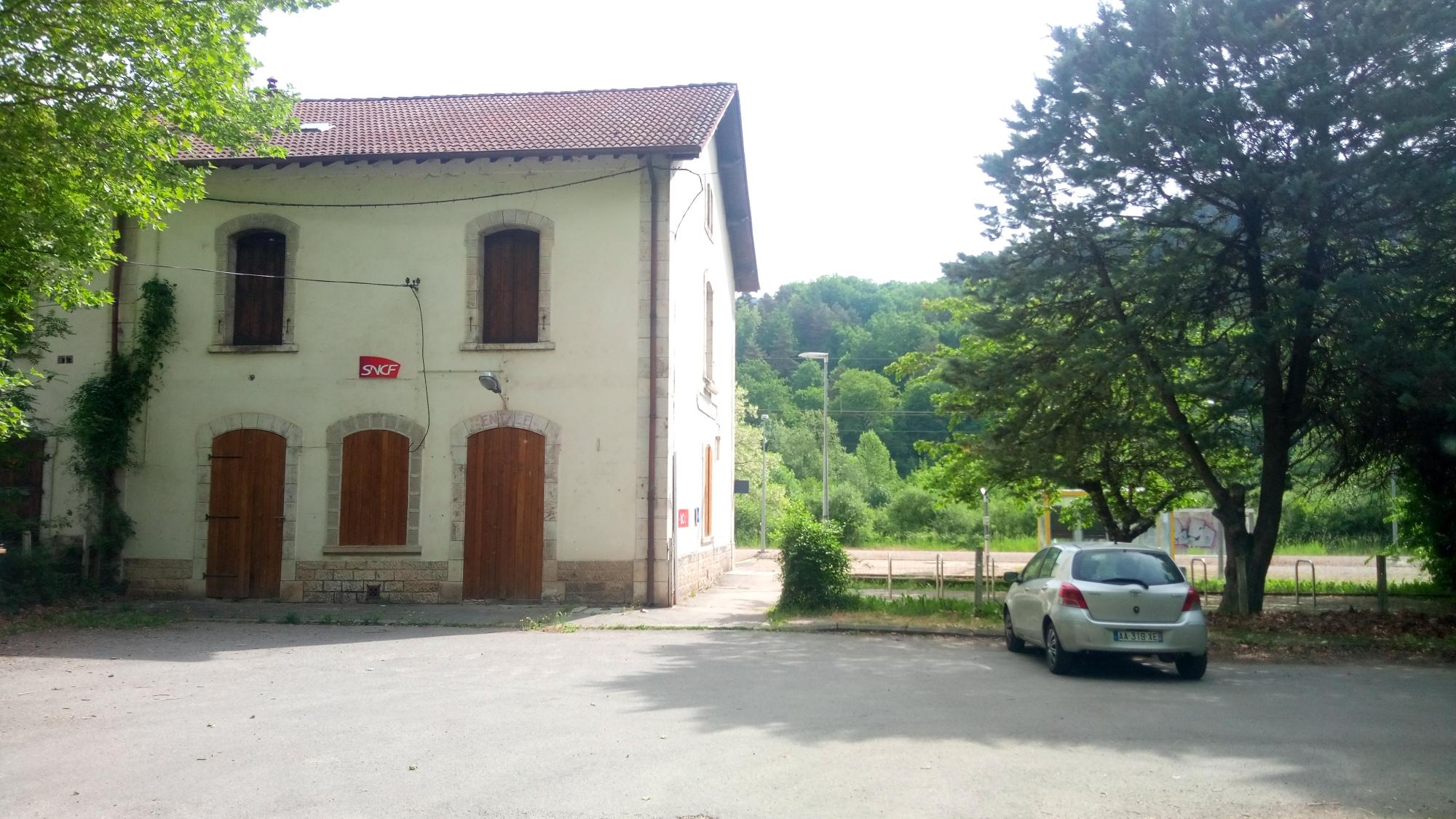 2000-gare-banassac-img_20220522_104220_565.jpg