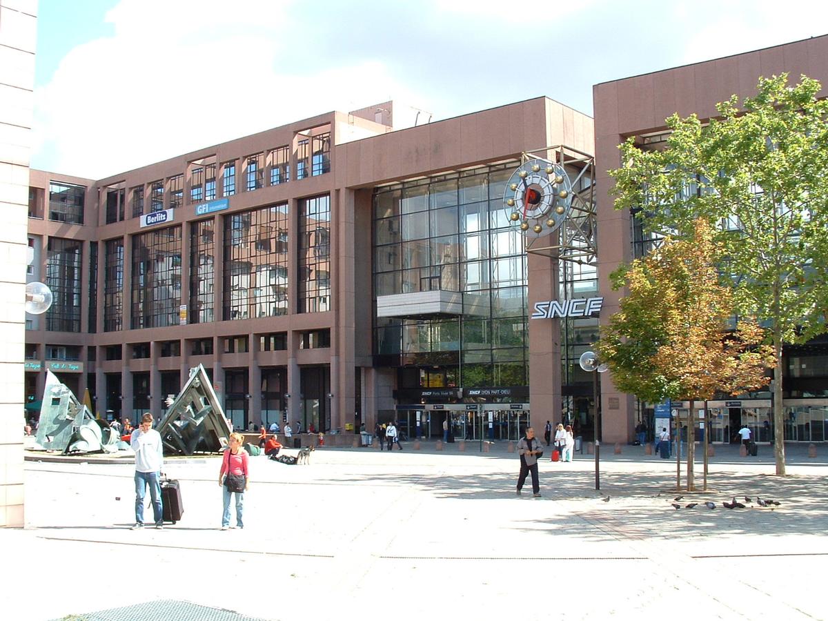 gare_de_la_part_dieu_1.jpg